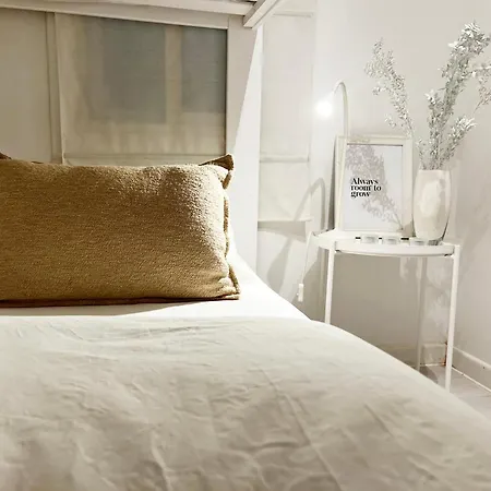 White * Barcelona